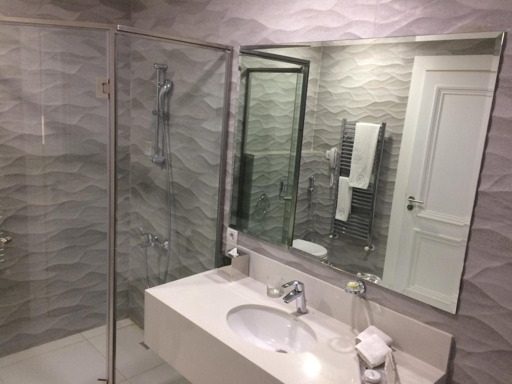 Cherry Blossom Boutique Hotel Bhamdoun Екстер'єр фото