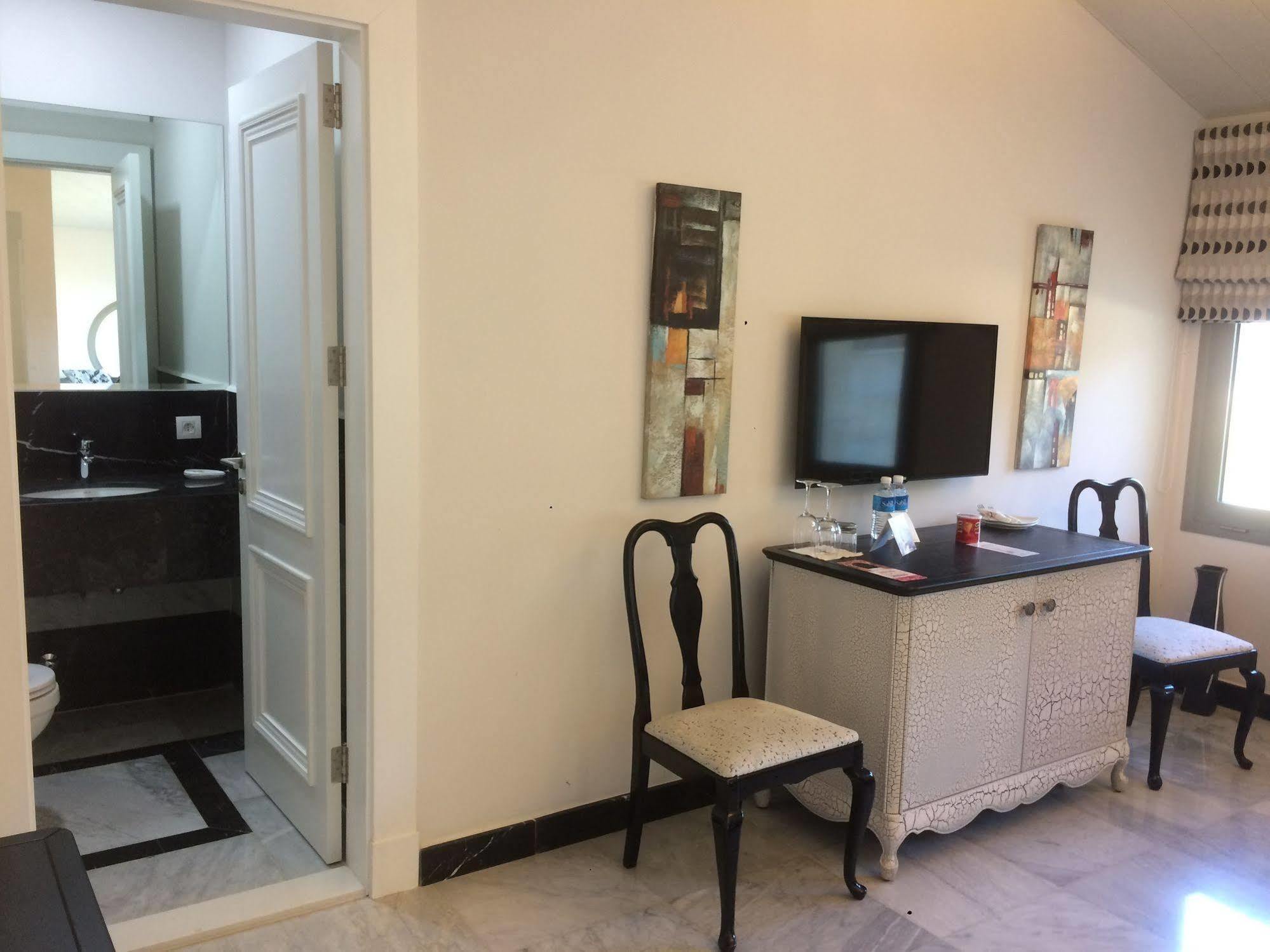 Cherry Blossom Boutique Hotel Bhamdoun Екстер'єр фото