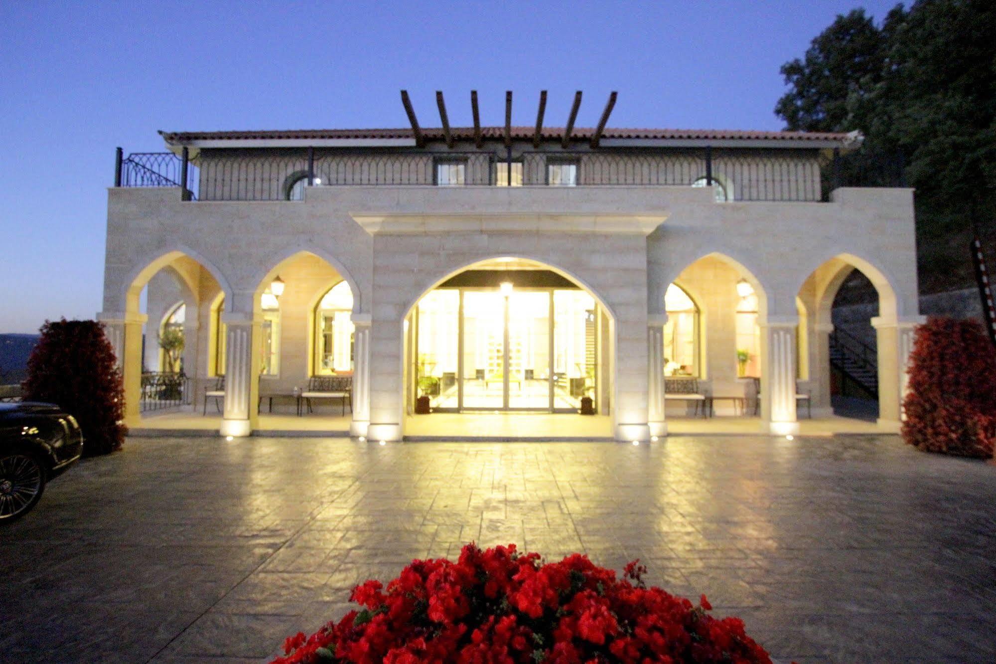 Cherry Blossom Boutique Hotel Bhamdoun Екстер'єр фото
